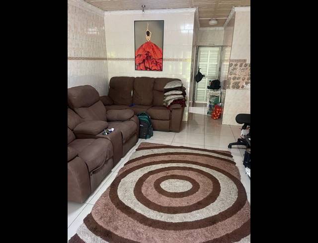 2 BEDROOM APARTMENT FOR SALE IN MAYVILLE